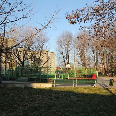 Milano: Accogliente Appartamento In Zona Comoda Exteriör bild